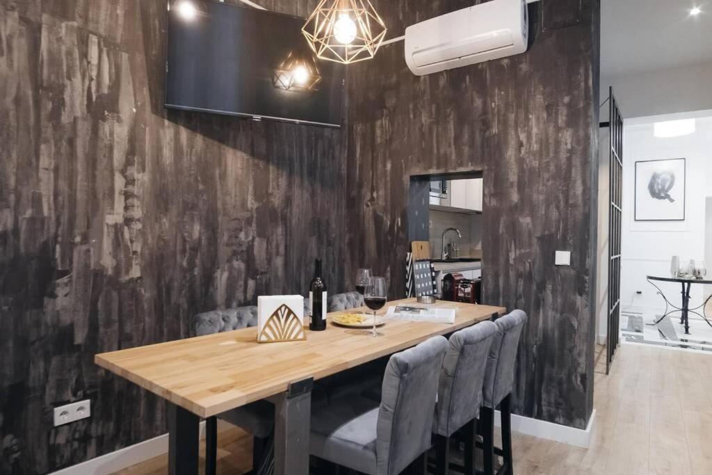 Apartamentos Plaza De Pedro Zerolo III Madrid Buitenkant foto