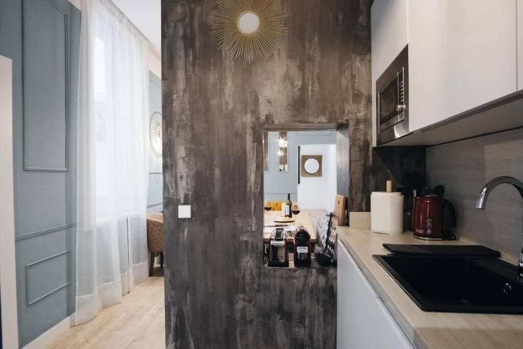 Apartamentos Plaza De Pedro Zerolo III Madrid Buitenkant foto