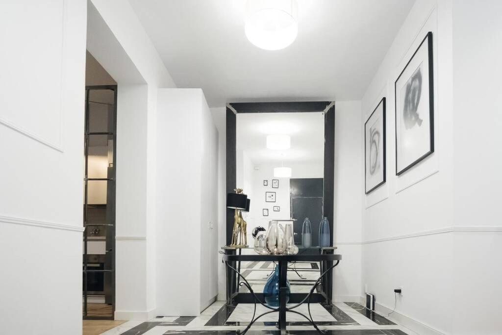 Apartamentos Plaza De Pedro Zerolo III Madrid Buitenkant foto