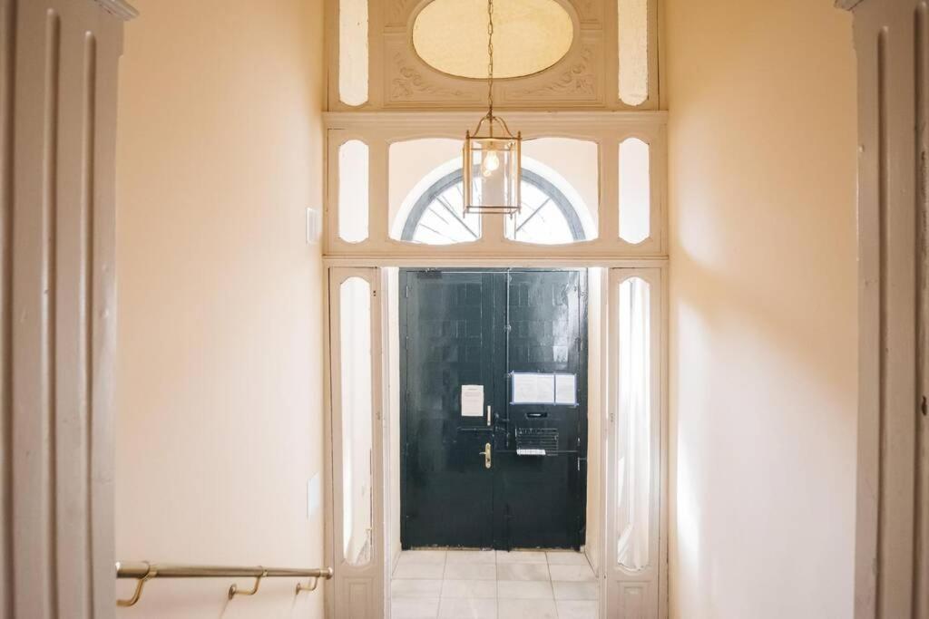 Apartamentos Plaza De Pedro Zerolo III Madrid Buitenkant foto