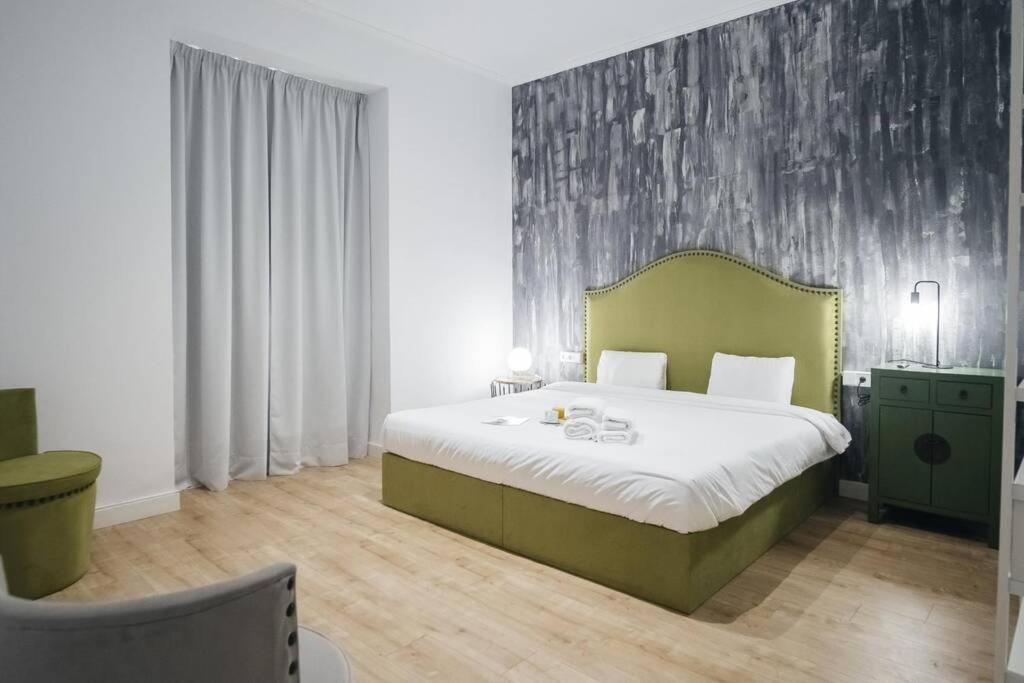 Apartamentos Plaza De Pedro Zerolo III Madrid Buitenkant foto